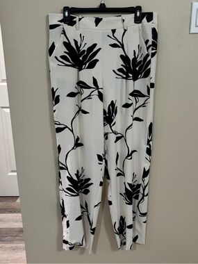 Nicole Miller Black & White Floral Tapered Pants